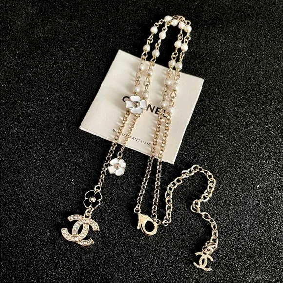 CHANEL Gold and White Floral Necklace - Picture 5 of 9